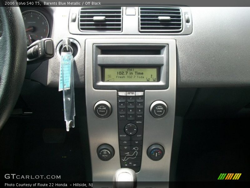 Barents Blue Metallic / Off Black 2006 Volvo S40 T5