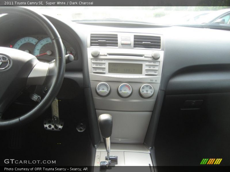Super White / Dark Charcoal 2011 Toyota Camry SE