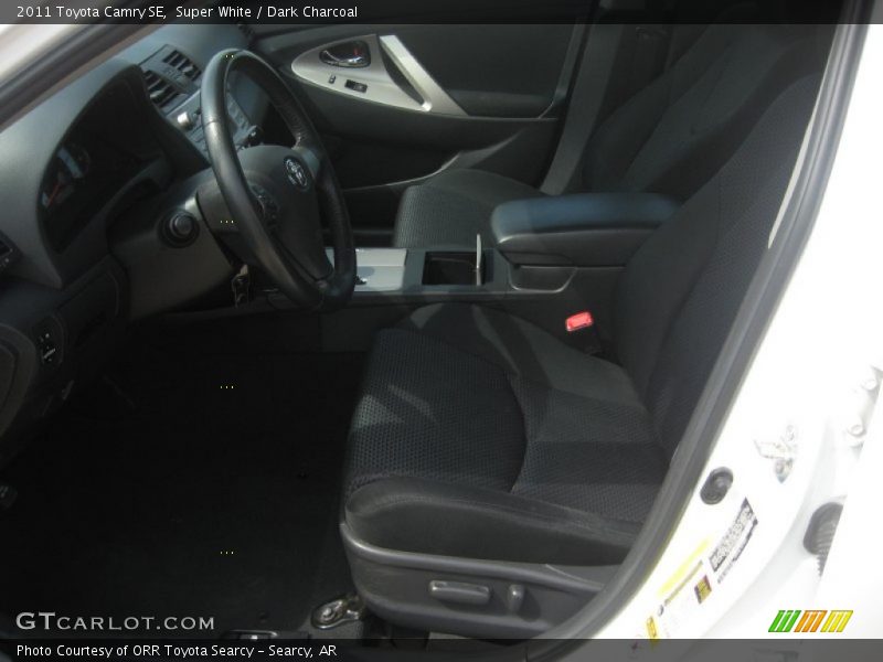 Super White / Dark Charcoal 2011 Toyota Camry SE