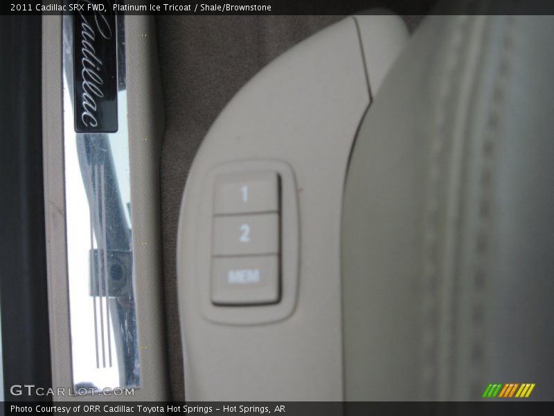 Platinum Ice Tricoat / Shale/Brownstone 2011 Cadillac SRX FWD