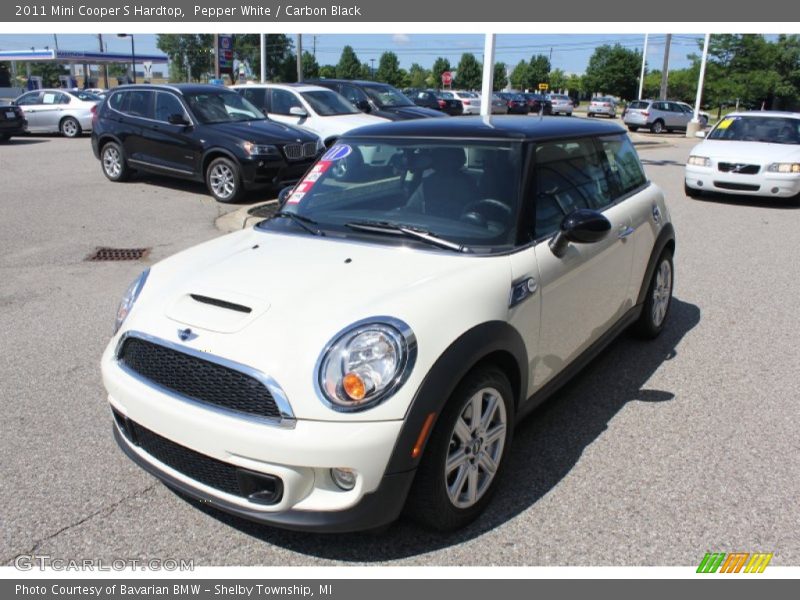 Pepper White / Carbon Black 2011 Mini Cooper S Hardtop