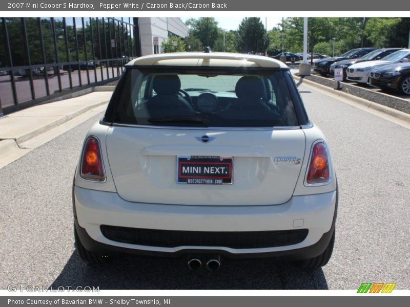 Pepper White / Carbon Black/Carbon Black 2007 Mini Cooper S Hardtop