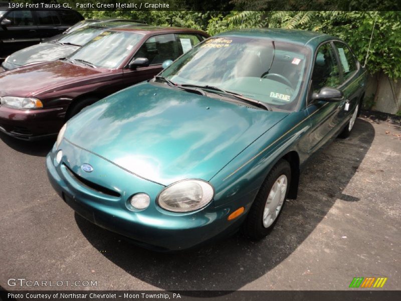 Pacific Green Metallic / Graphite 1996 Ford Taurus GL