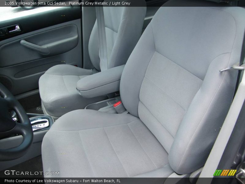 Platinum Grey Metallic / Light Grey 2005 Volkswagen Jetta GLS Sedan