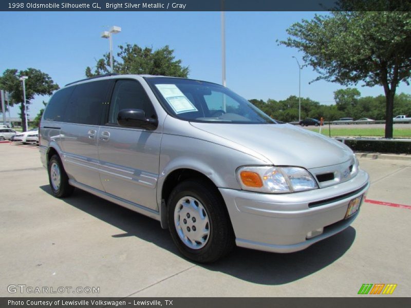 Front 3/4 View of 1998 Silhouette GL