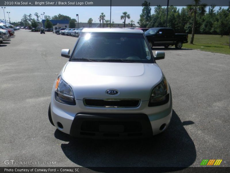 Bright Silver / Black Soul Logo Cloth 2010 Kia Soul +