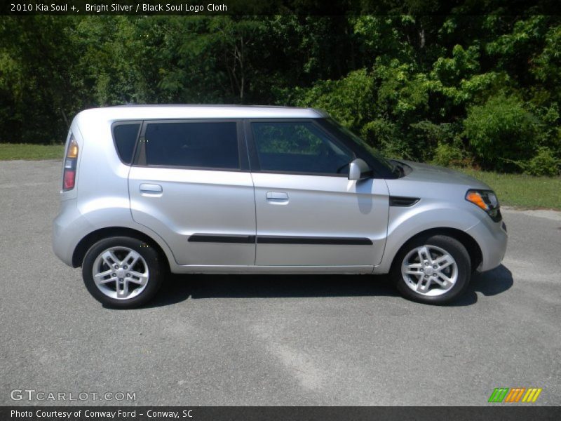 Bright Silver / Black Soul Logo Cloth 2010 Kia Soul +