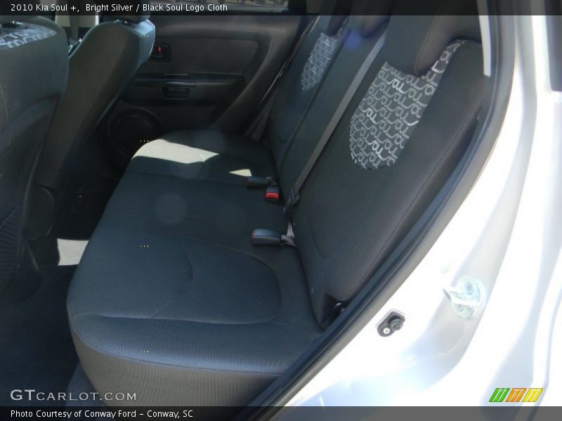 Bright Silver / Black Soul Logo Cloth 2010 Kia Soul +