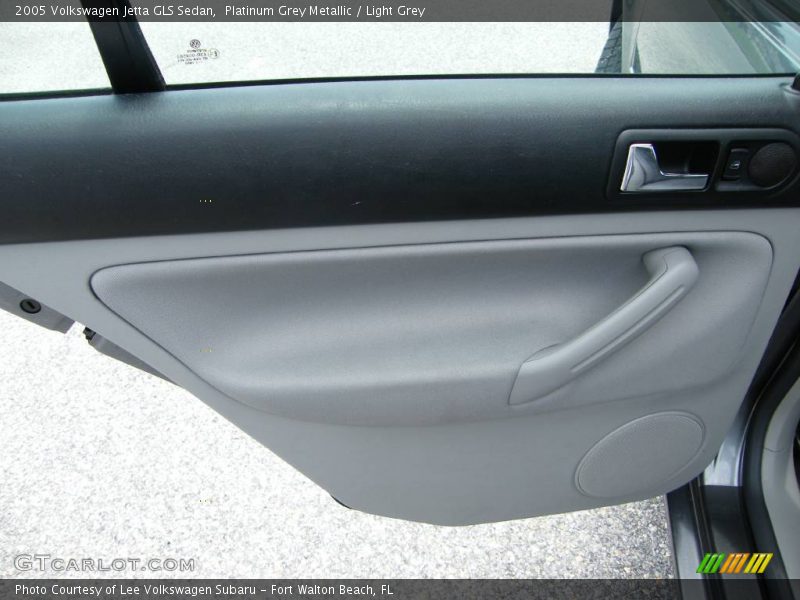 Platinum Grey Metallic / Light Grey 2005 Volkswagen Jetta GLS Sedan