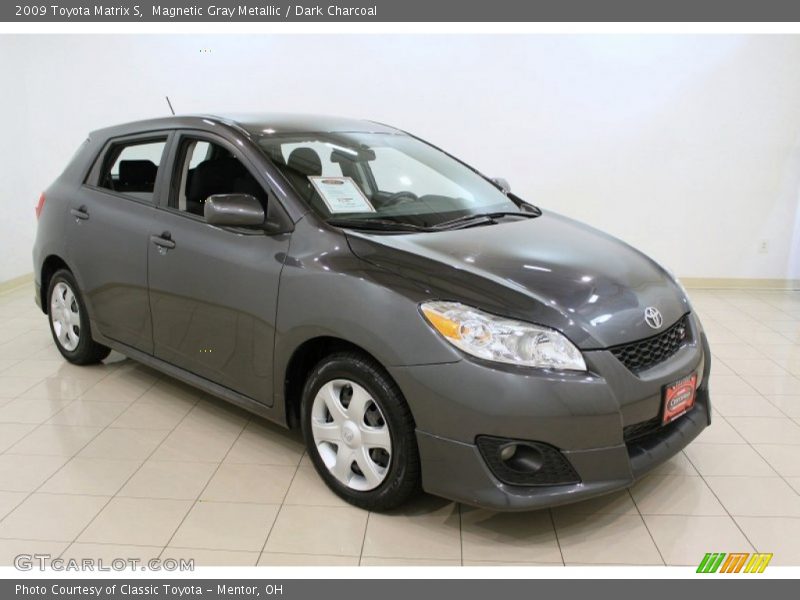Magnetic Gray Metallic / Dark Charcoal 2009 Toyota Matrix S