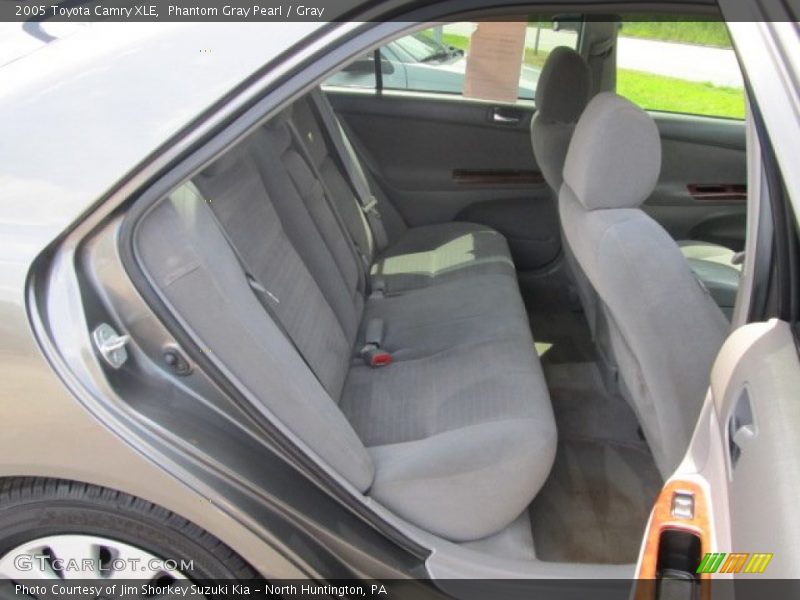 Phantom Gray Pearl / Gray 2005 Toyota Camry XLE