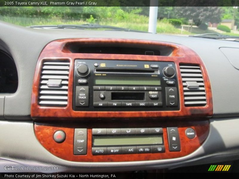Phantom Gray Pearl / Gray 2005 Toyota Camry XLE