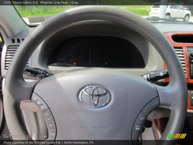 Phantom Gray Pearl / Gray 2005 Toyota Camry XLE