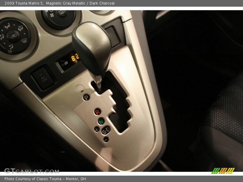 Magnetic Gray Metallic / Dark Charcoal 2009 Toyota Matrix S