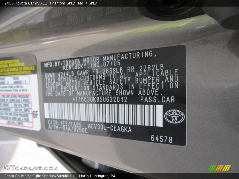 Phantom Gray Pearl / Gray 2005 Toyota Camry XLE