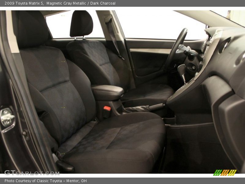 Magnetic Gray Metallic / Dark Charcoal 2009 Toyota Matrix S
