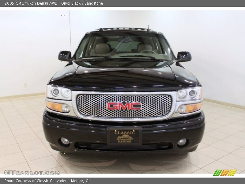 Onyx Black / Sandstone 2005 GMC Yukon Denali AWD
