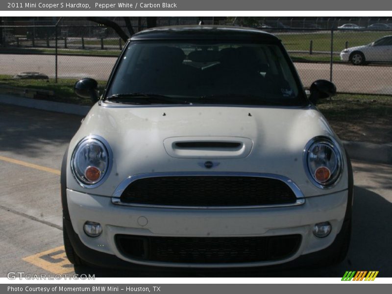 Pepper White / Carbon Black 2011 Mini Cooper S Hardtop