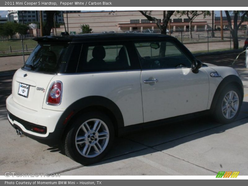 Pepper White / Carbon Black 2011 Mini Cooper S Hardtop