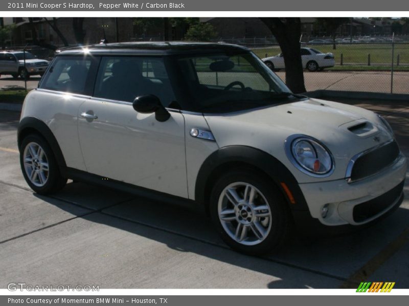 Pepper White / Carbon Black 2011 Mini Cooper S Hardtop