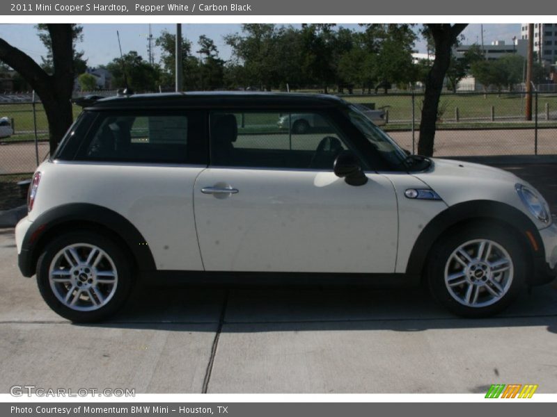 Pepper White / Carbon Black 2011 Mini Cooper S Hardtop