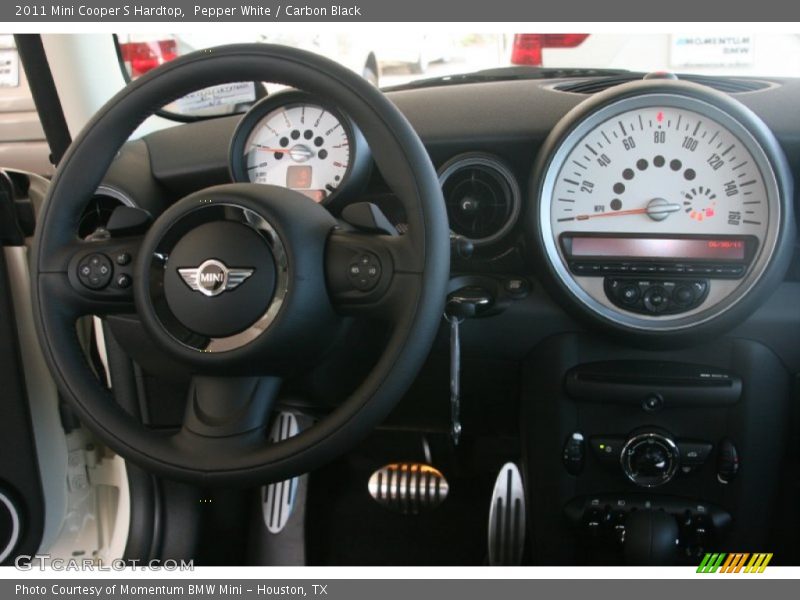 Pepper White / Carbon Black 2011 Mini Cooper S Hardtop
