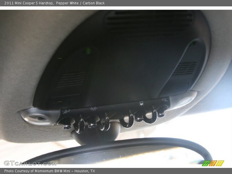 Pepper White / Carbon Black 2011 Mini Cooper S Hardtop