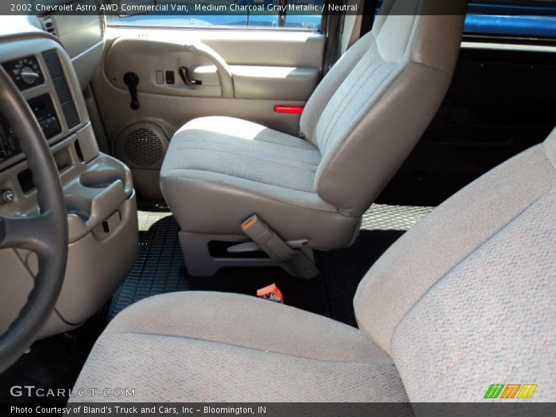 2002 Astro AWD Commercial Van Neutral Interior