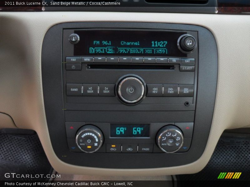 Sand Beige Metallic / Cocoa/Cashmere 2011 Buick Lucerne CX