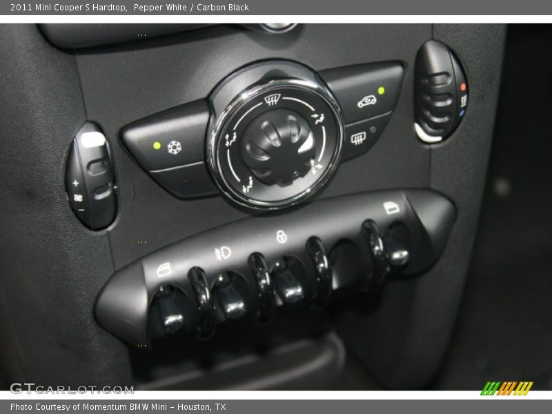 Pepper White / Carbon Black 2011 Mini Cooper S Hardtop