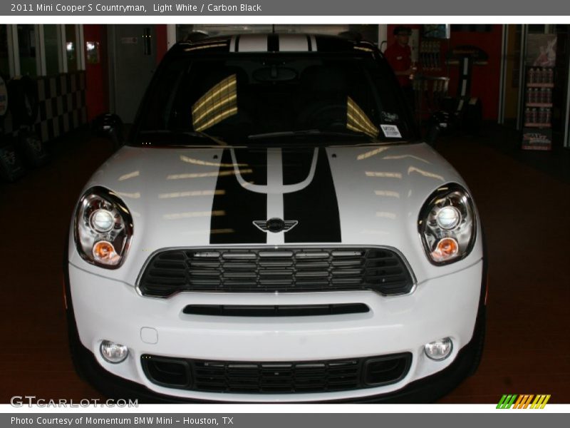Light White / Carbon Black 2011 Mini Cooper S Countryman