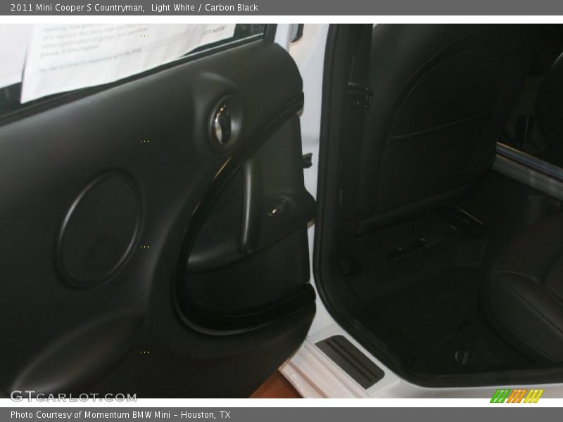 Light White / Carbon Black 2011 Mini Cooper S Countryman