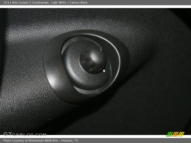 Light White / Carbon Black 2011 Mini Cooper S Countryman