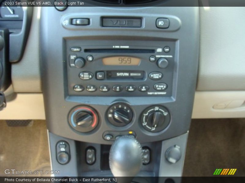 Black / Light Tan 2003 Saturn VUE V6 AWD