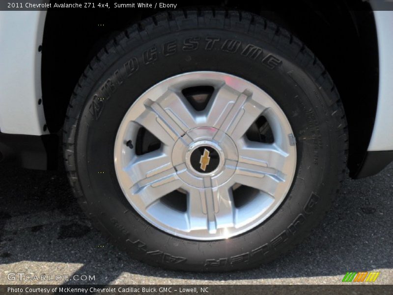 Summit White / Ebony 2011 Chevrolet Avalanche Z71 4x4