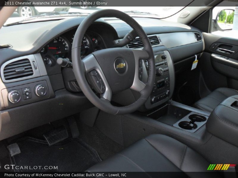 Summit White / Ebony 2011 Chevrolet Avalanche Z71 4x4