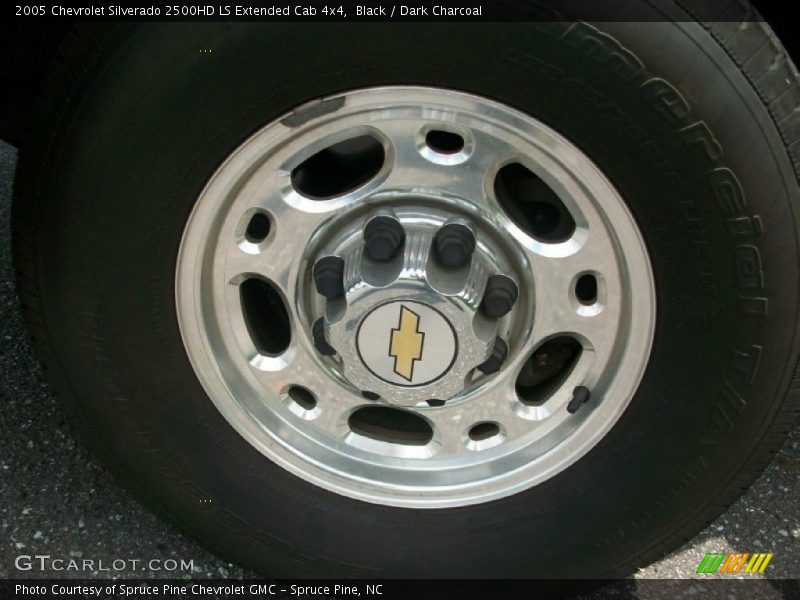 Black / Dark Charcoal 2005 Chevrolet Silverado 2500HD LS Extended Cab 4x4