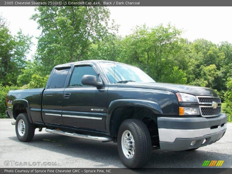 Black / Dark Charcoal 2005 Chevrolet Silverado 2500HD LS Extended Cab 4x4