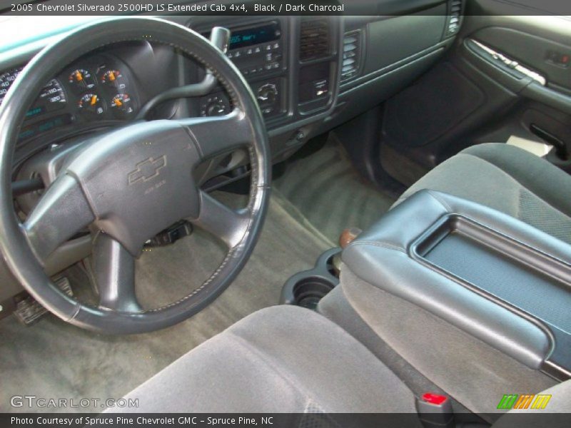Black / Dark Charcoal 2005 Chevrolet Silverado 2500HD LS Extended Cab 4x4