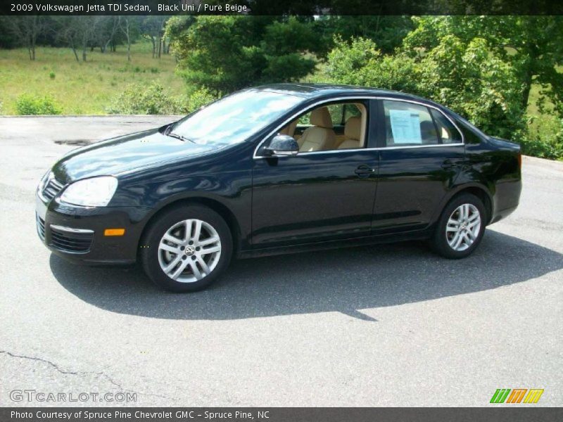 Black Uni / Pure Beige 2009 Volkswagen Jetta TDI Sedan