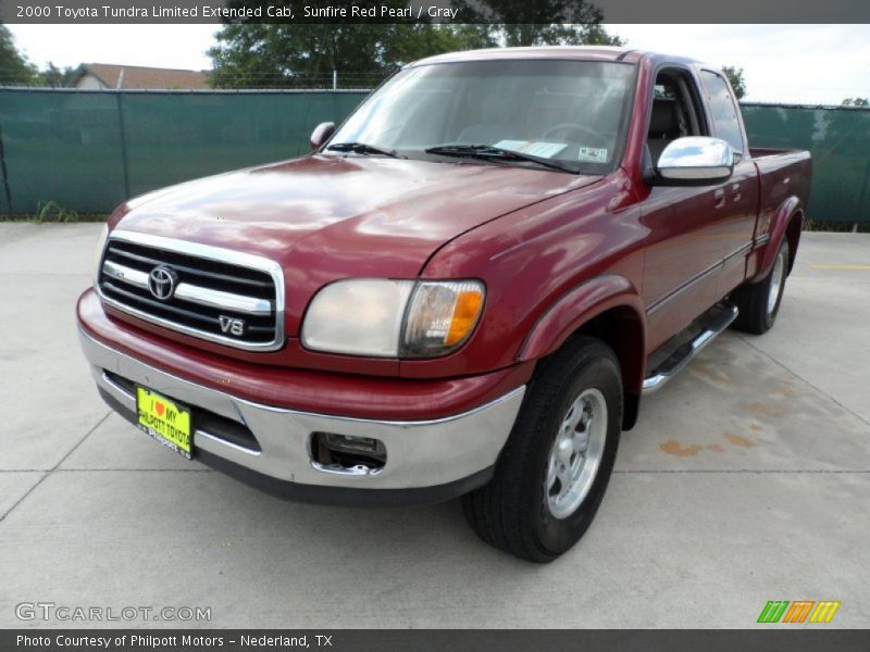 Sunfire Red Pearl / Gray 2000 Toyota Tundra Limited Extended Cab