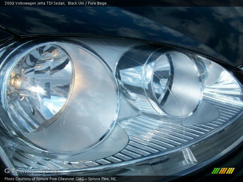Black Uni / Pure Beige 2009 Volkswagen Jetta TDI Sedan