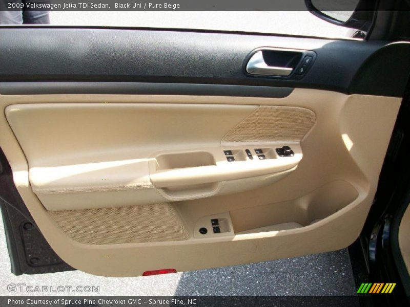 Black Uni / Pure Beige 2009 Volkswagen Jetta TDI Sedan