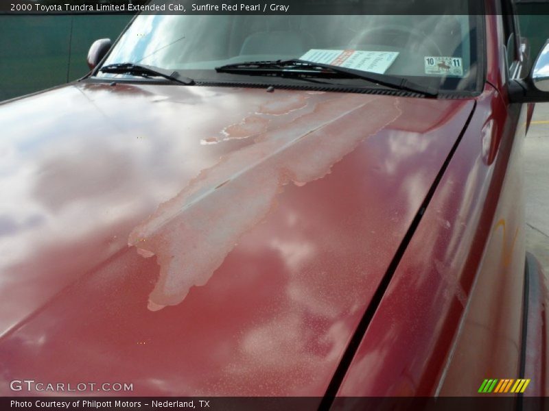 Sunfire Red Pearl / Gray 2000 Toyota Tundra Limited Extended Cab