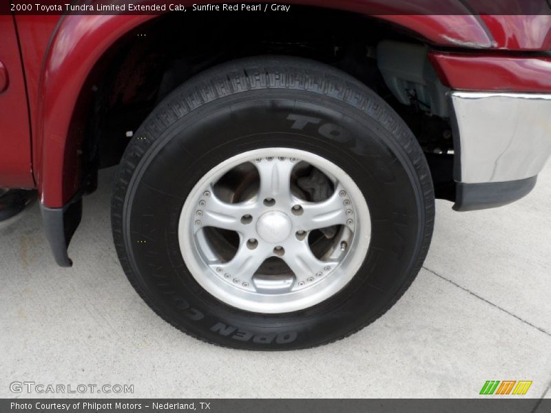 Custom Wheels of 2000 Tundra Limited Extended Cab