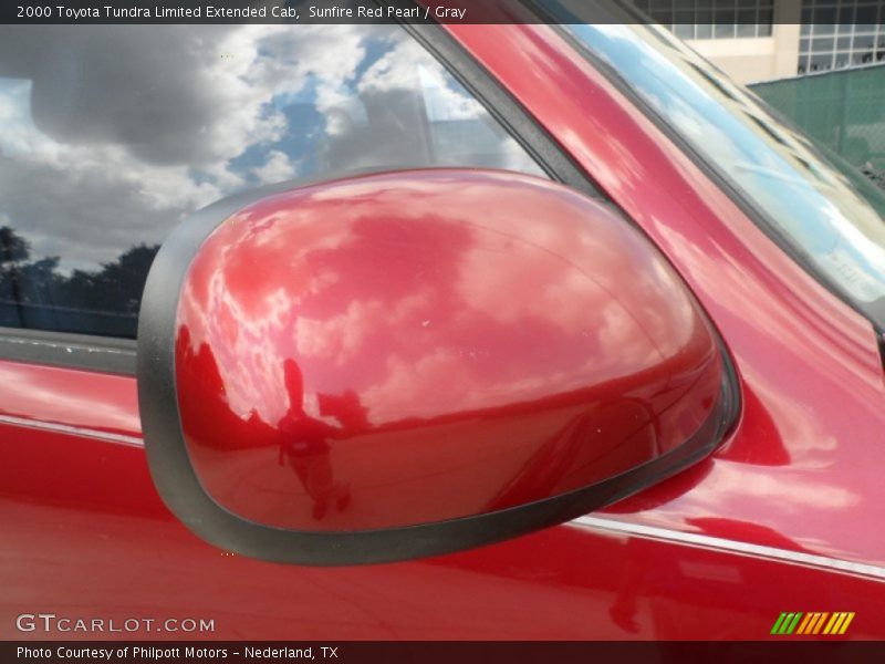 Sunfire Red Pearl / Gray 2000 Toyota Tundra Limited Extended Cab