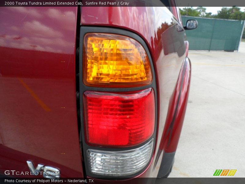 Sunfire Red Pearl / Gray 2000 Toyota Tundra Limited Extended Cab