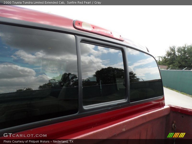 Sunfire Red Pearl / Gray 2000 Toyota Tundra Limited Extended Cab