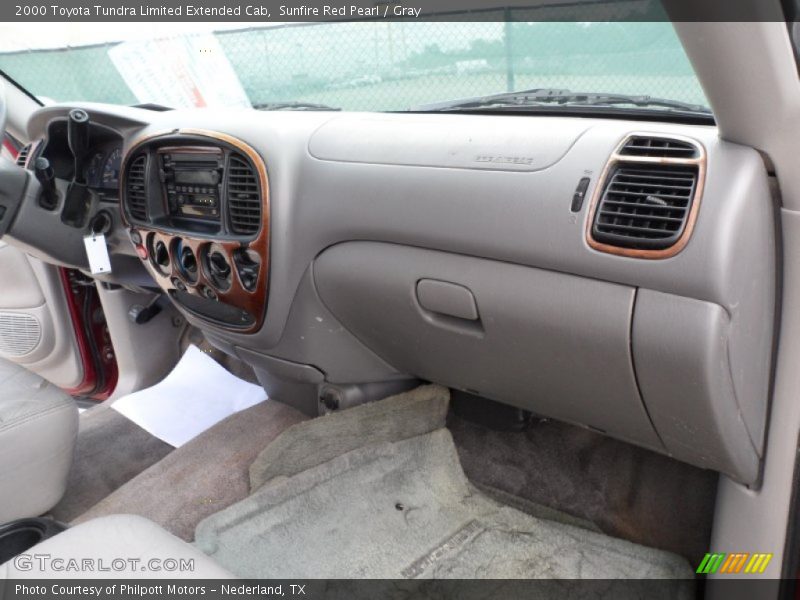 Dashboard of 2000 Tundra Limited Extended Cab