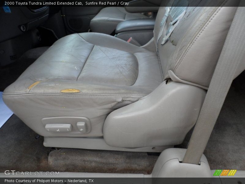 Sunfire Red Pearl / Gray 2000 Toyota Tundra Limited Extended Cab